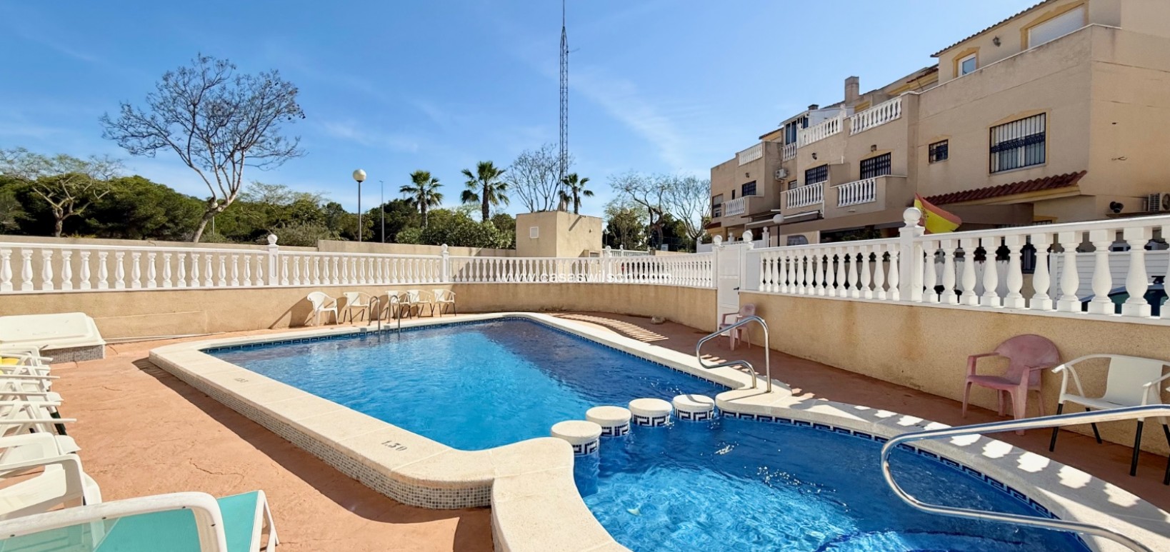 Sale - Villa - Guardamar del Segura - Guardamar