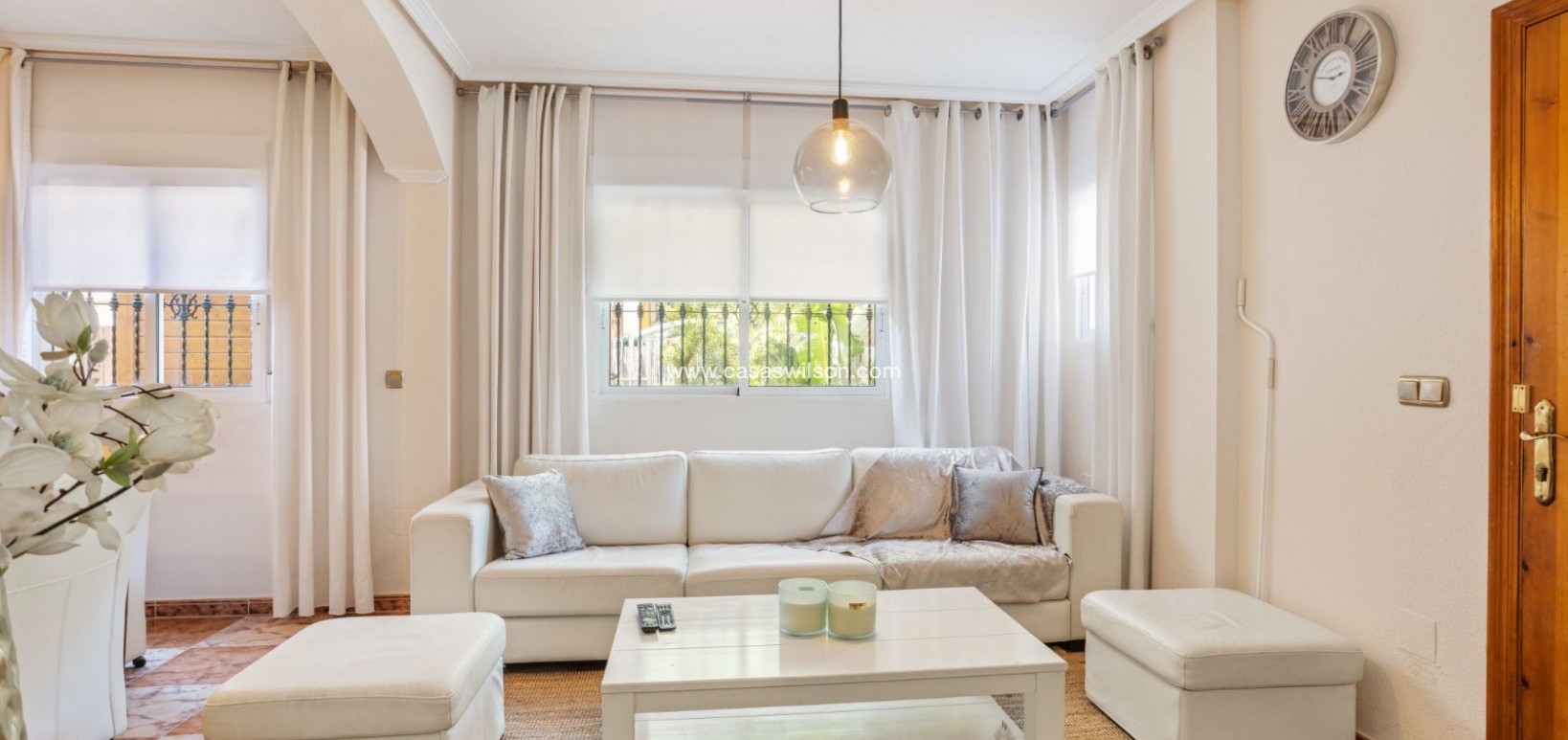 Sale - Villa - Orihuela Costa - La Regia