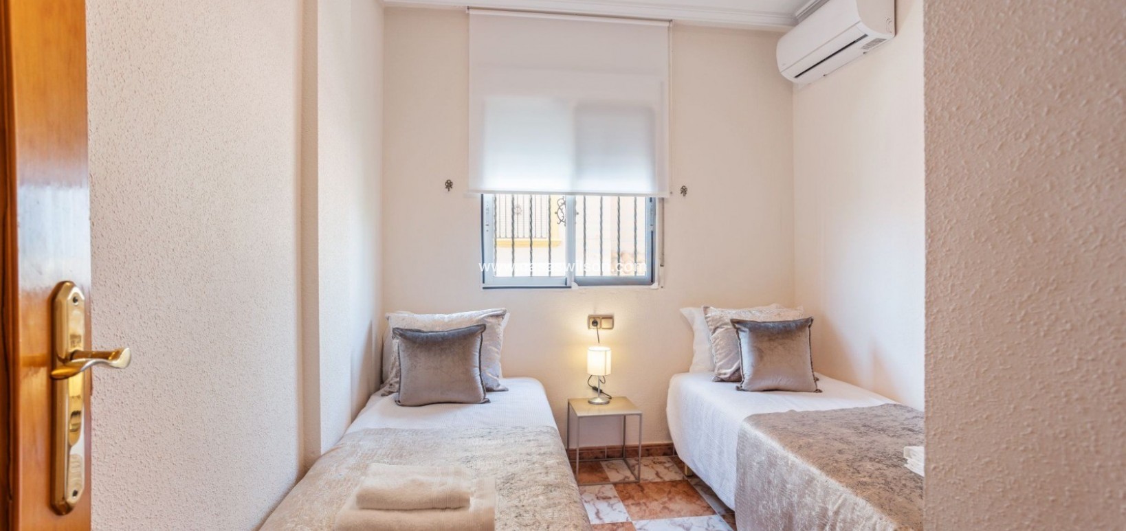 Sale - Villa - Orihuela Costa - La Regia