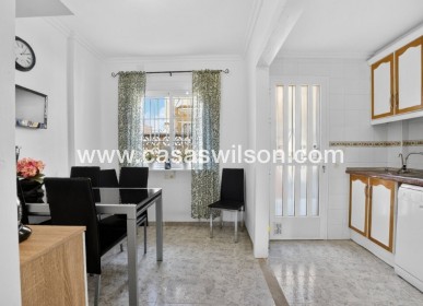 Sale - Townhouse - Torrevieja - Aguas Nuevas