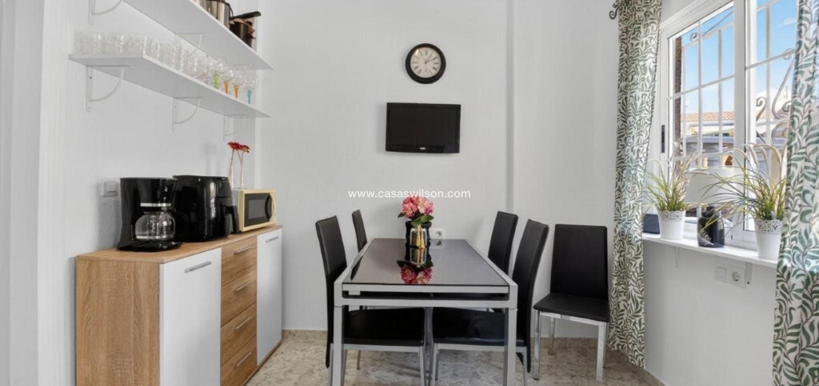 Sale - Townhouse - Torrevieja - Aguas Nuevas