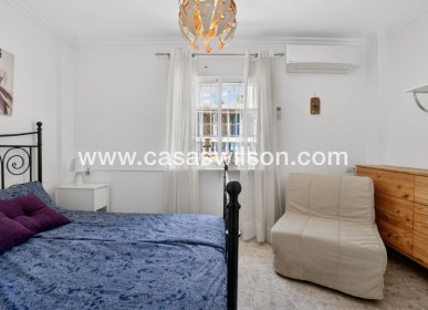 Sale - Townhouse - Torrevieja - Aguas Nuevas