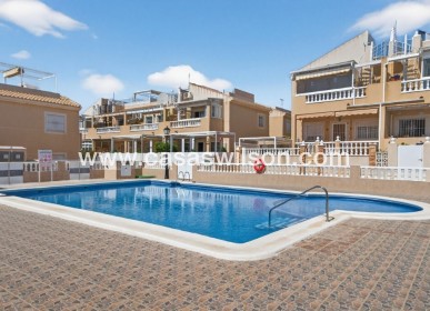 Sale - Townhouse - Torrevieja - Aguas Nuevas