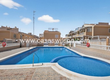 Sale - Townhouse - Torrevieja - Aguas Nuevas