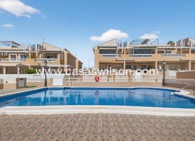 Sale - Townhouse - Torrevieja - Aguas Nuevas