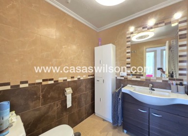 Sale - Apartment / Flat * - Orihuela Costa - Villamartín *