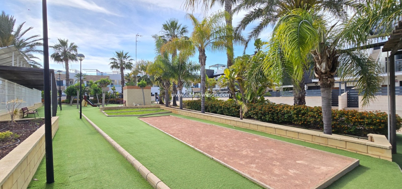 Sale - Apartment / Flat * - Orihuela Costa - Villamartín *