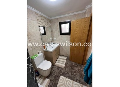 Sale - Apartment - Torrevieja - Centro