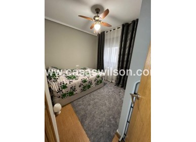 Sale - Apartment - Torrevieja - Centro