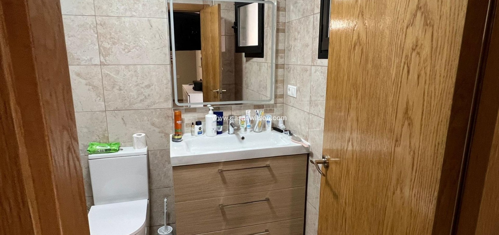 Sale - Apartment - Torrevieja - Centro