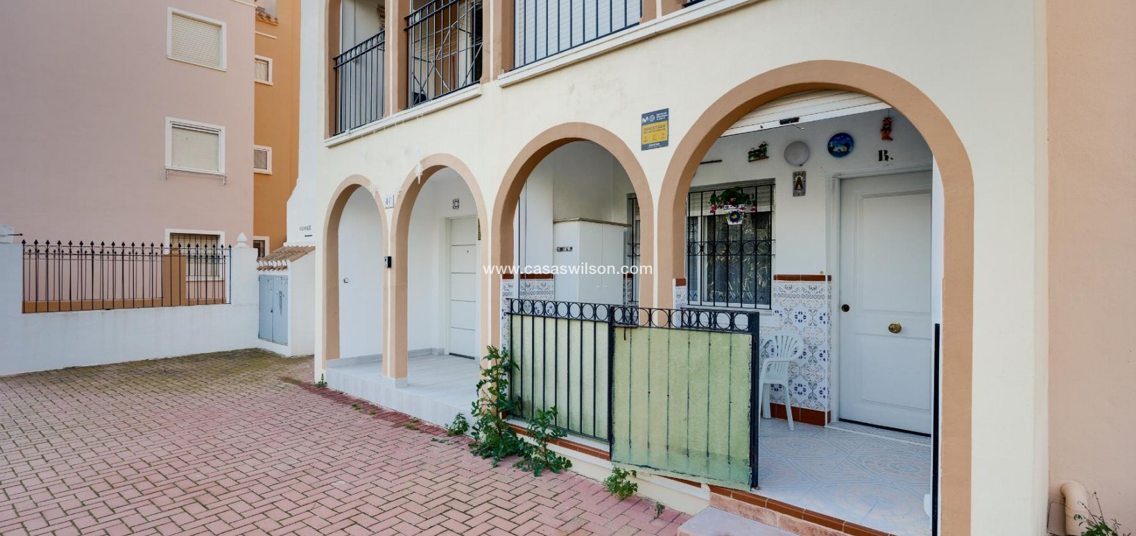 Sale - Bungalow - Torrevieja - Costa Blanca