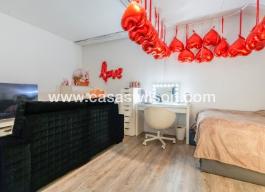 Venta - Chalet - Benijofar