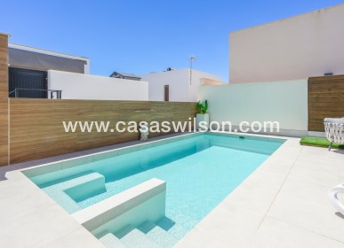 Venta - Chalet - Benijofar