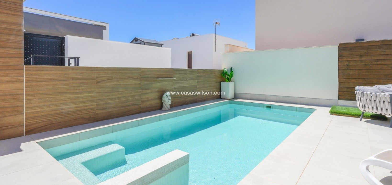 Venta - Chalet - Benijofar