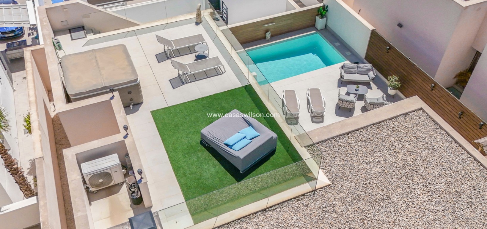 Venta - Chalet - Benijofar