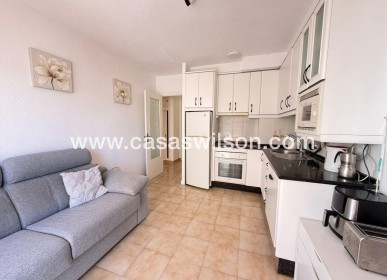 Sale - Apartment - Torrevieja - Centro