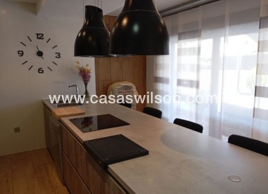 Bestaande bouw - Villa - Daya Nueva