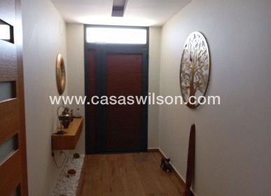Bestaande bouw - Villa - Daya Nueva