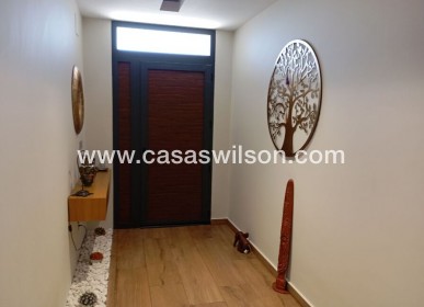 Bestaande bouw - Villa - Daya Nueva