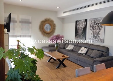 Bestaande bouw - Villa - Daya Nueva
