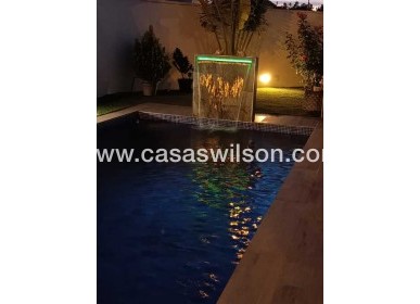 Bestaande bouw - Villa - Daya Nueva