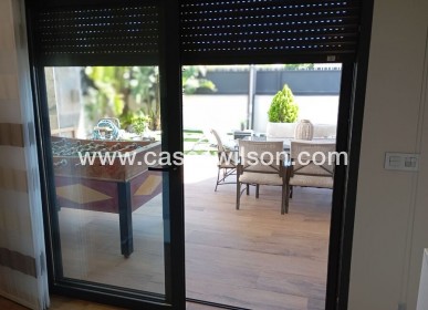 Bestaande bouw - Villa - Daya Nueva