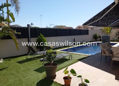 Bestaande bouw - Villa - Daya Nueva