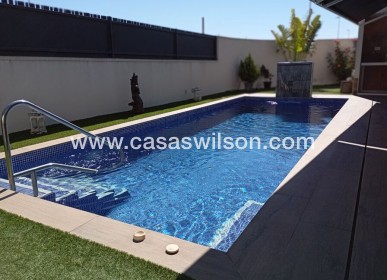 Bestaande bouw - Villa - Daya Nueva