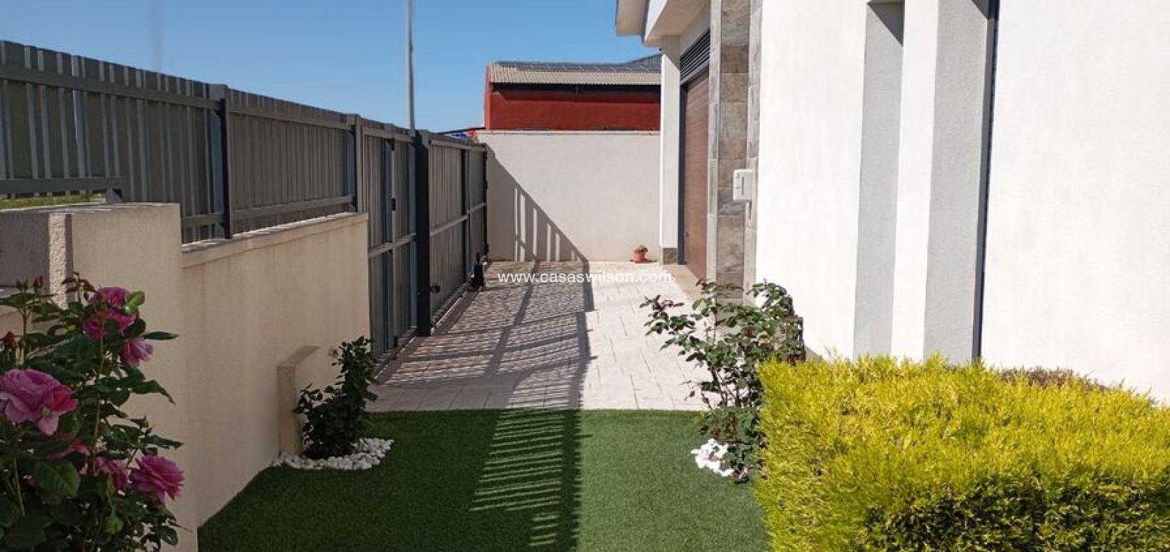 Bestaande bouw - Villa - Daya Nueva