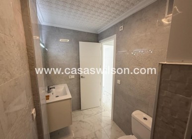 Sale - Apartment - Torrevieja - Playa del Acequion
