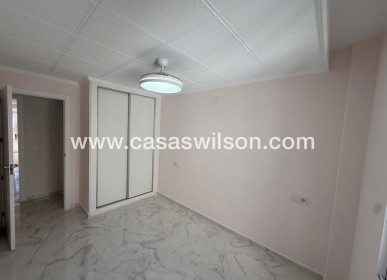 Sale - Apartment - Torrevieja - Playa del Acequion