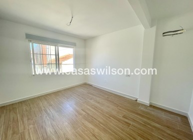 Sale - Townhouse - Daya Vieja - Costa Blanca