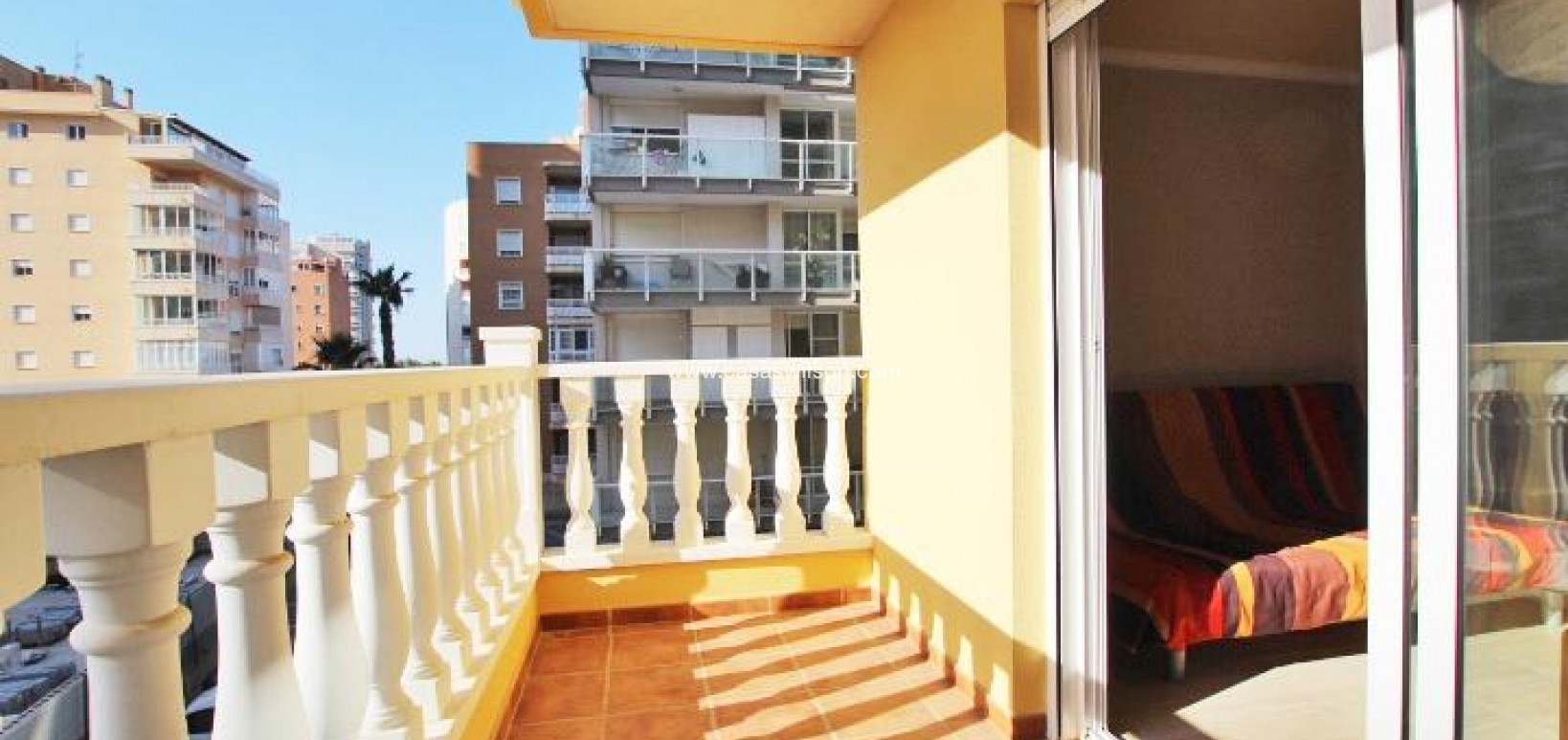 Sale - Apartment - Guardamar del Segura - Puerto Deportivo