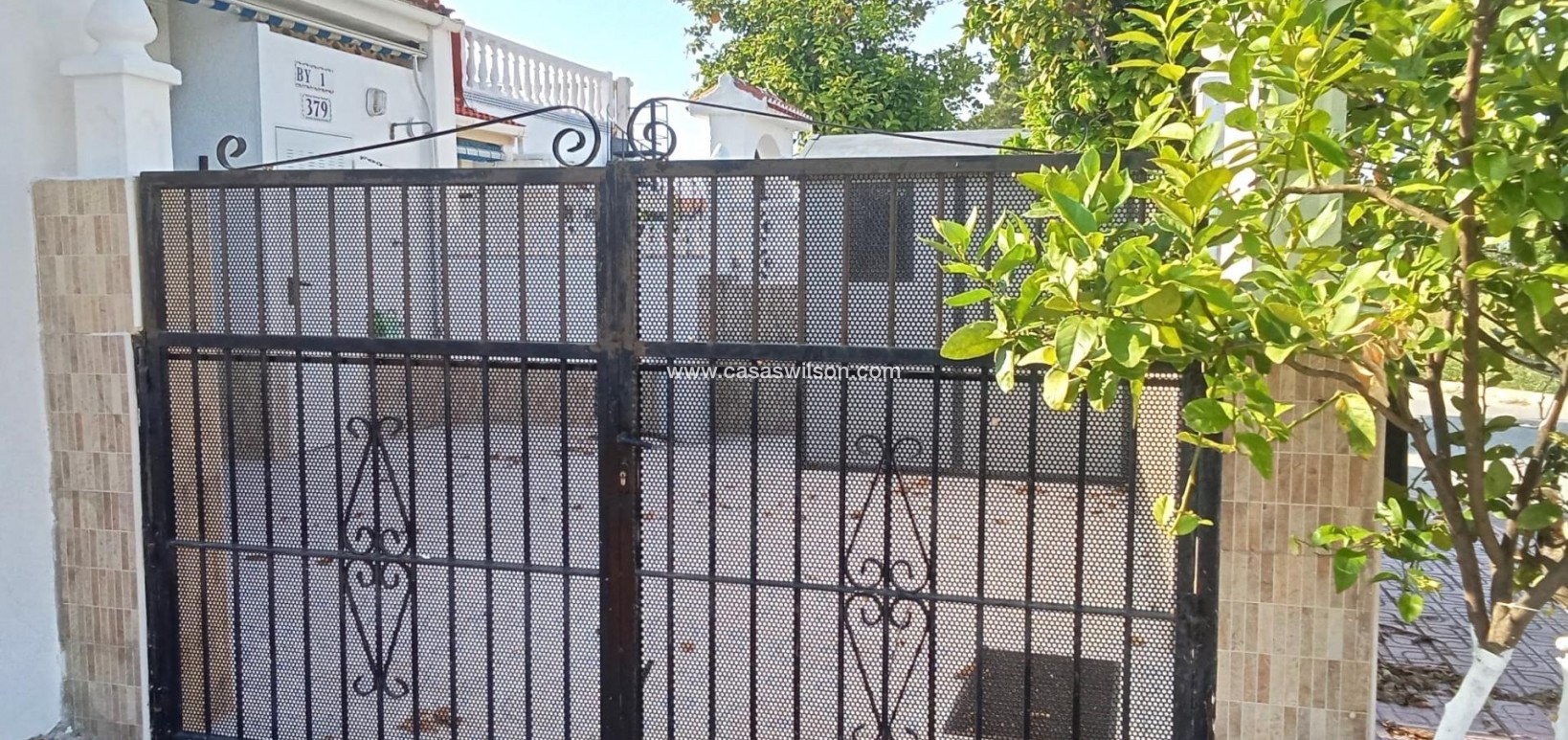Sale - Bungalow - Torrevieja - Torretas