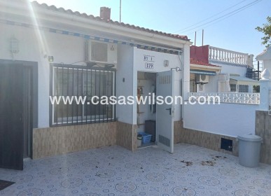 Sale - Bungalow - Torrevieja - Torretas