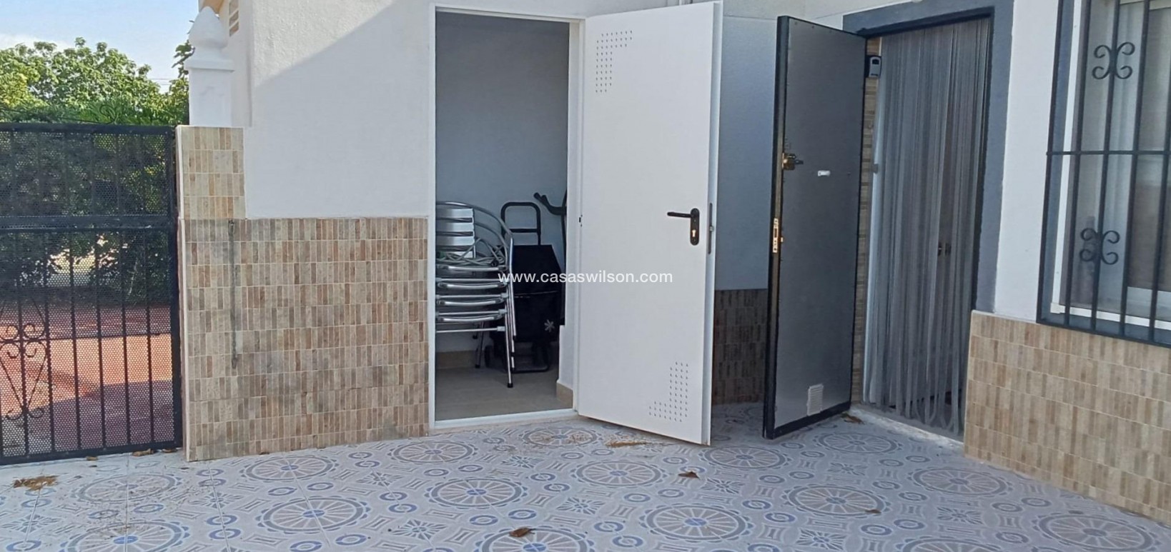 Sale - Bungalow - Torrevieja - Torretas