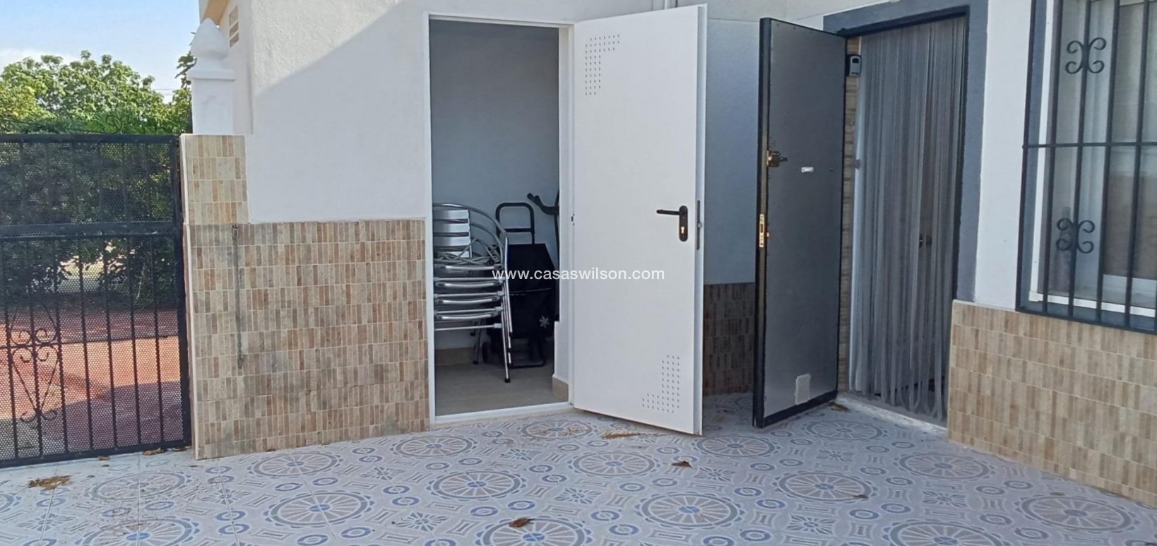 Sale - Bungalow - Torrevieja - Torretas