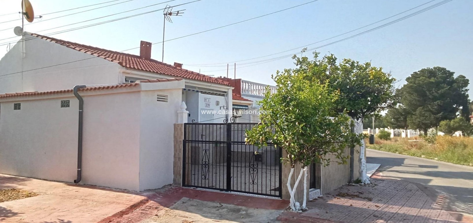 Sale - Bungalow - Torrevieja - Torretas