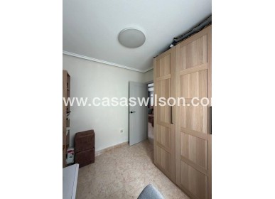 Sale - Apartment - Torrevieja - Centro