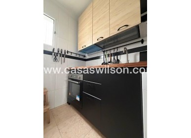 Sale - Apartment - Torrevieja - Centro