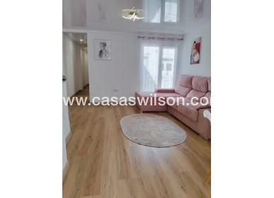 Sale - Apartment - Alicante - Altozano