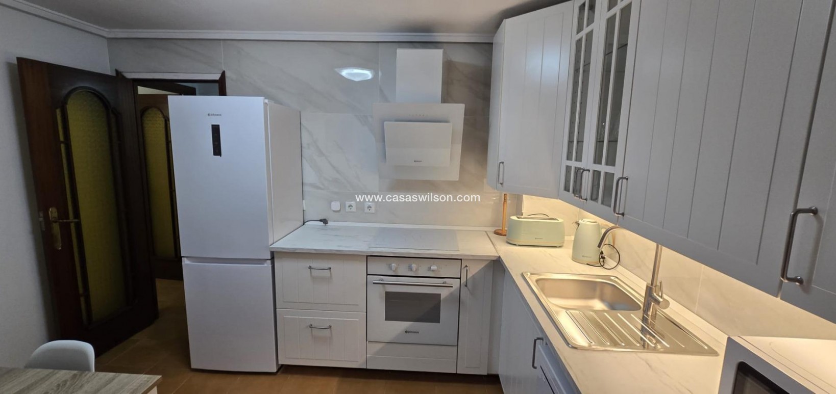 Sale - Apartment - Torrevieja - Centro