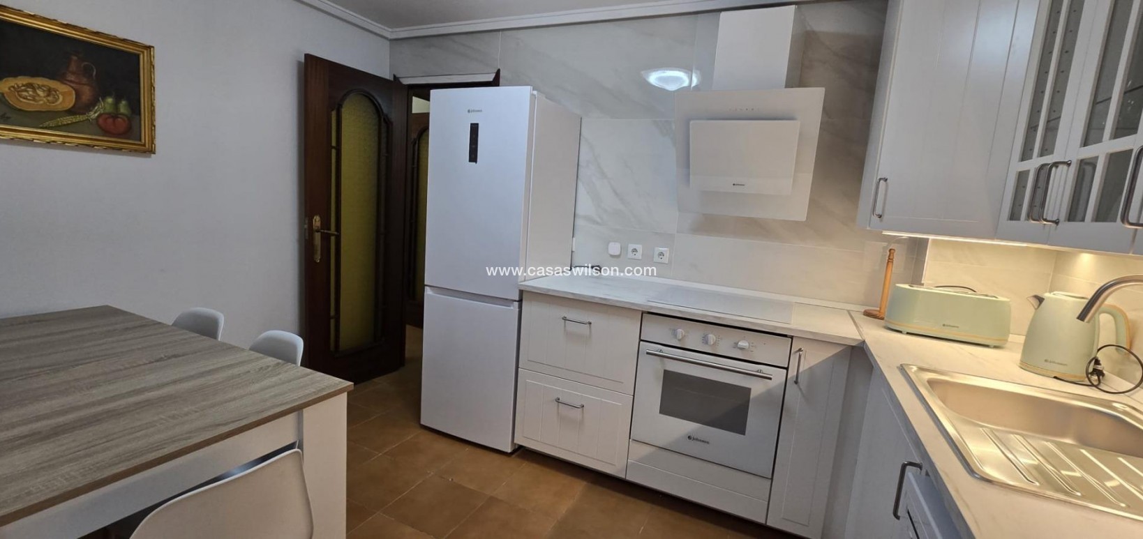 Sale - Apartment - Torrevieja - Centro