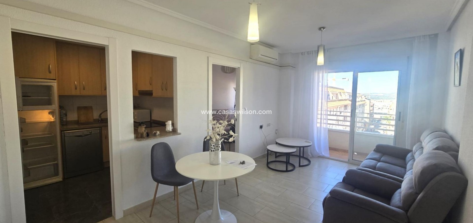 Sale - Apartment - Torrevieja - Centro