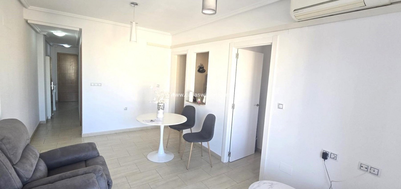 Sale - Apartment - Torrevieja - Centro