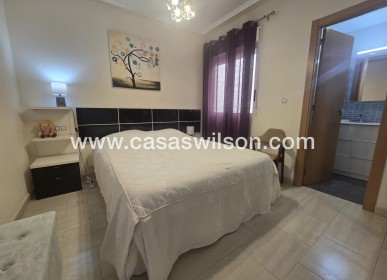 Sale - Apartment - Torrevieja - Centro