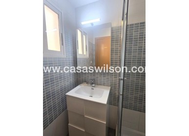 Sale - Apartment - Torrevieja - Centro