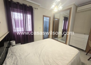 Sale - Apartment - Torrevieja - Centro