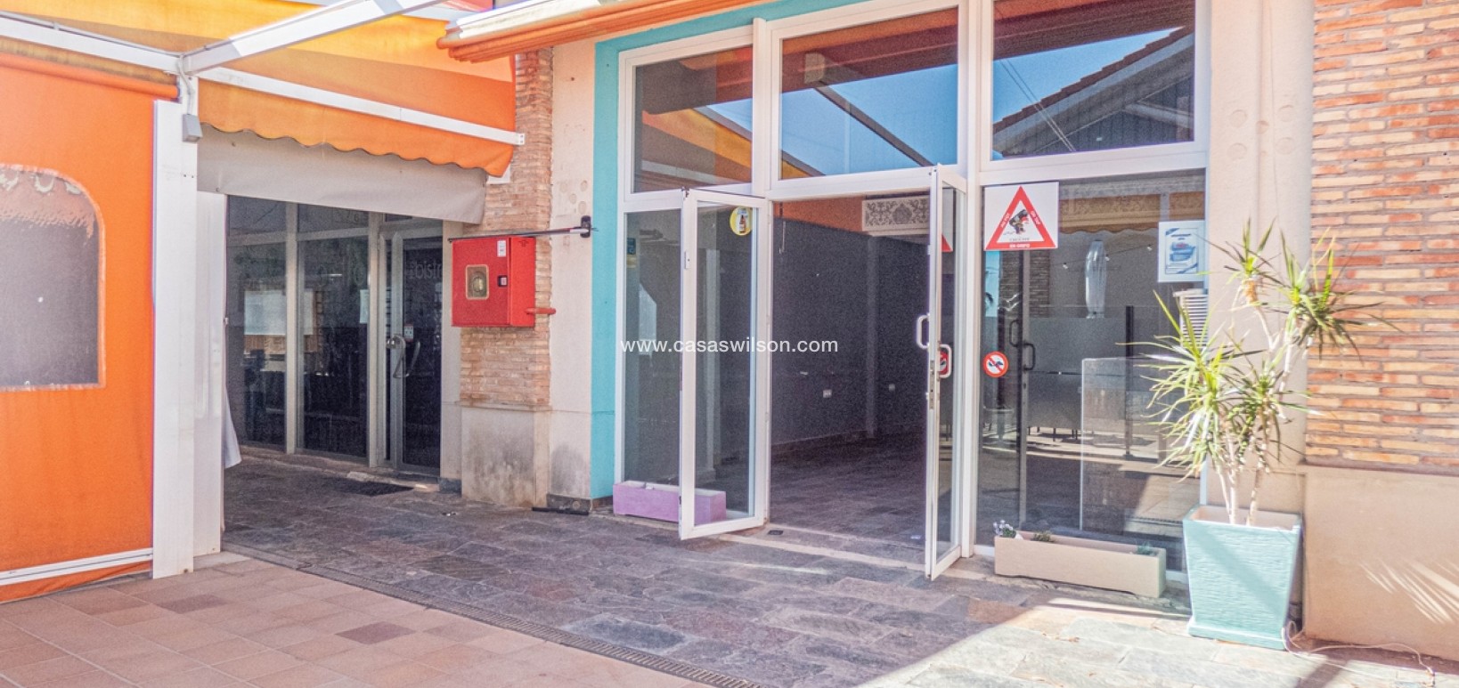 Sale - commercial - La Finca Golf - Algorfa
