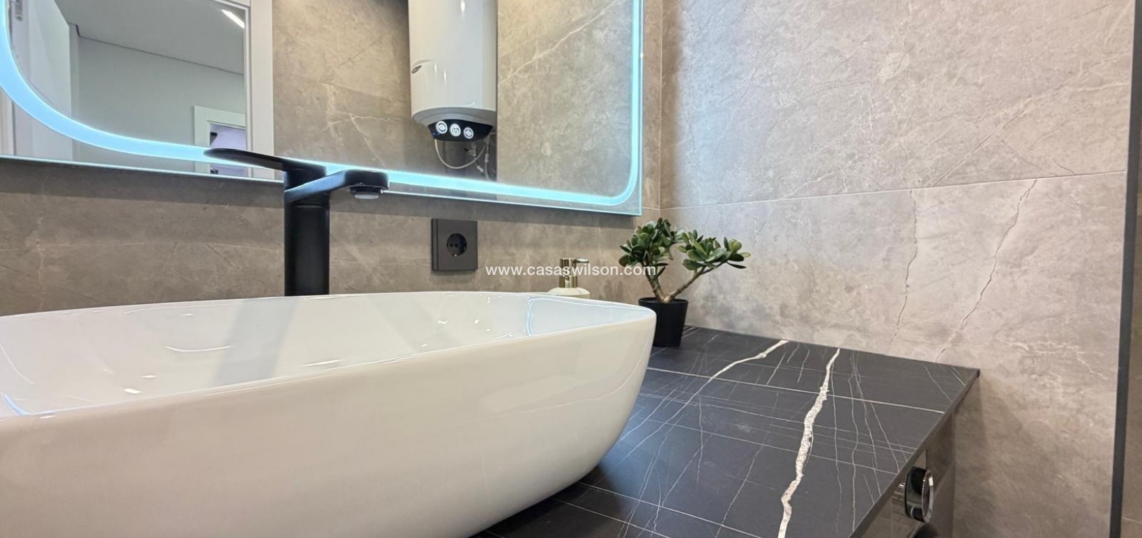 Sale - Apartment - Torrevieja - Punta prima